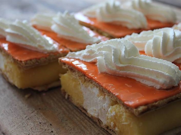 Oranje tompoes